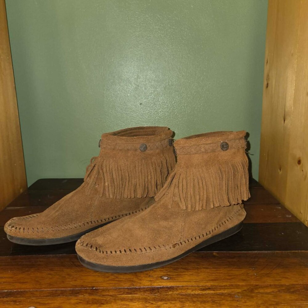 Minnetonka Women's High Top Back Zip Boot